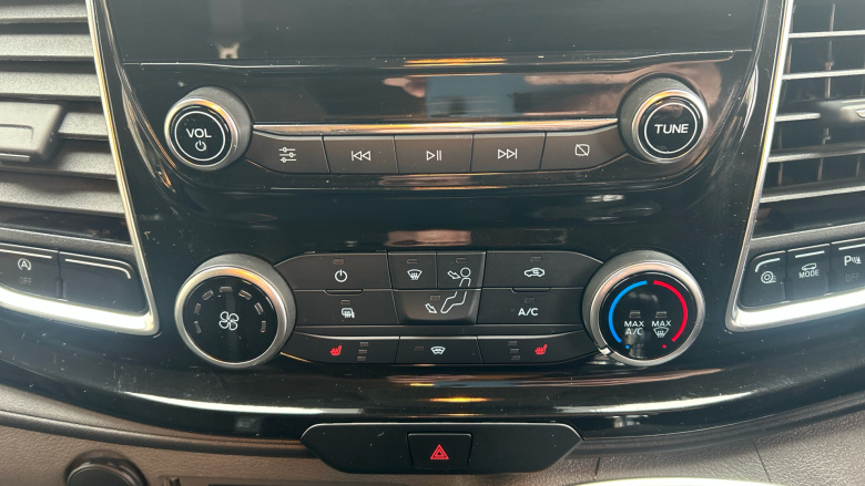 Ford Transit Custom 280 L1 Diesel Fwd 2.0 EcoBlue 130ps Low Roof Limited Van